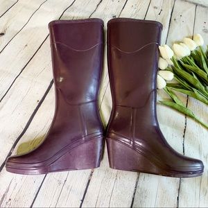 Hunter Champery wedge rain boots In plum